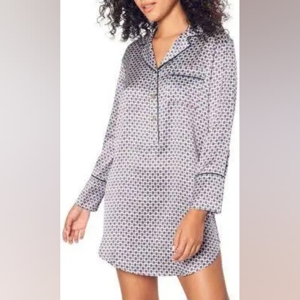 Petite Plume Women's Medallion Print Mulberry Silk Nightshirt